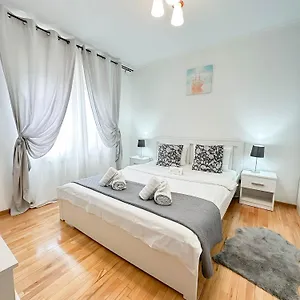 Sunrise Center Appartement
